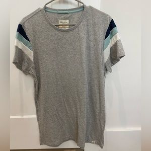 Men’s casual tee